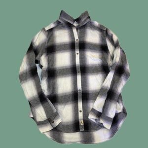 Grey white and black thin flannel button up shirt from Hollister size large